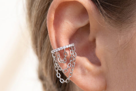 Piercing Conch avec Chaîne
