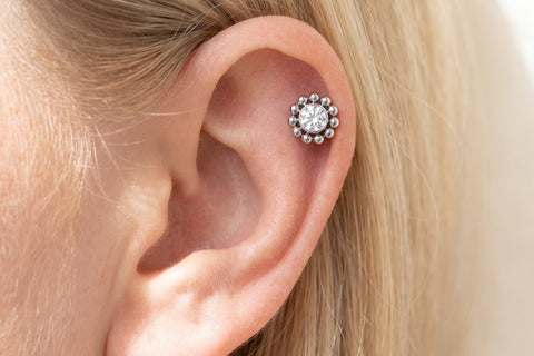 Piercing Hélix Fleur