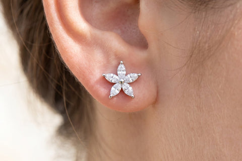 Piercing Oreille Fleur