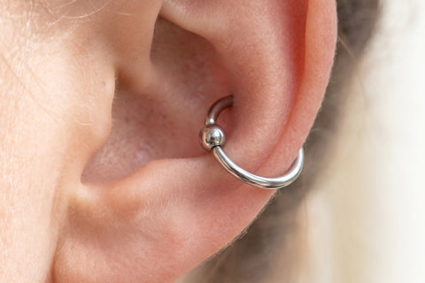 Piercing conch titane